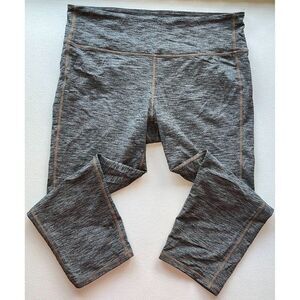 Athleta Heather Black Linear Lines Capri‎ Leggings Workout Womens Large